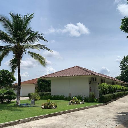 The Orchid House Otel Nong Kung Yai Dış mekan fotoğraf